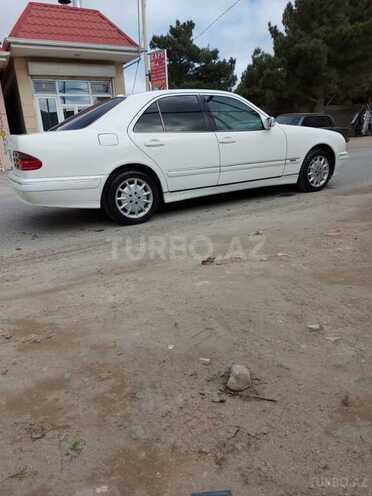 Mercedes E 220 2000, 360,000 km - 2.2 l - Bakı