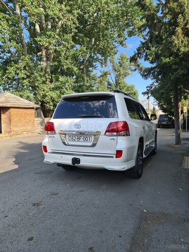 Toyota Land Cruiser 2013, 65,000 km - 4.0 l - Zaqatala