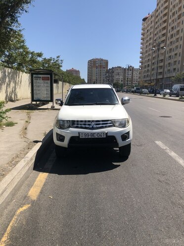 Mitsubishi L200 2011, 240,000 km - 2.5 l - Bakı