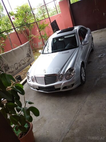 Mercedes E 220 2006, 206,000 km - 2.2 l - Bakı