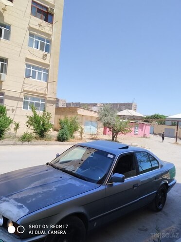 BMW 520 1990, 333,000 km - 2.0 l - Bakı