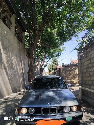 BMW 520 1990, 333,000 km - 2.0 l - Bakı