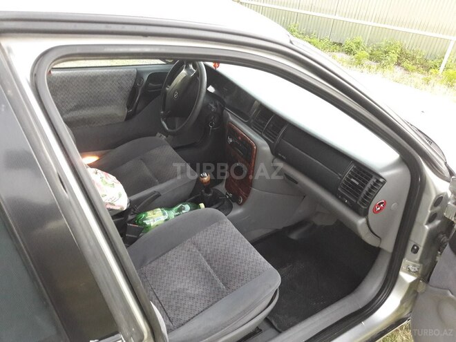 Opel Vectra 1998, 324,000 km - 2.0 л - Göyçay