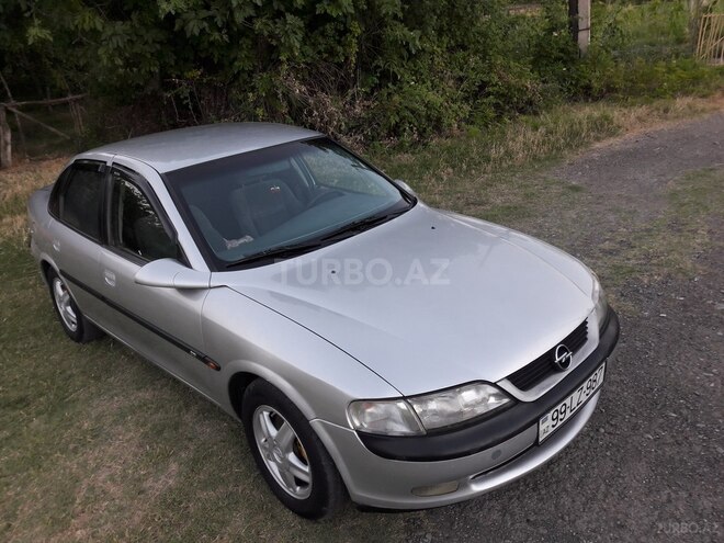 Opel Vectra 1998, 324,000 km - 2.0 л - Göyçay