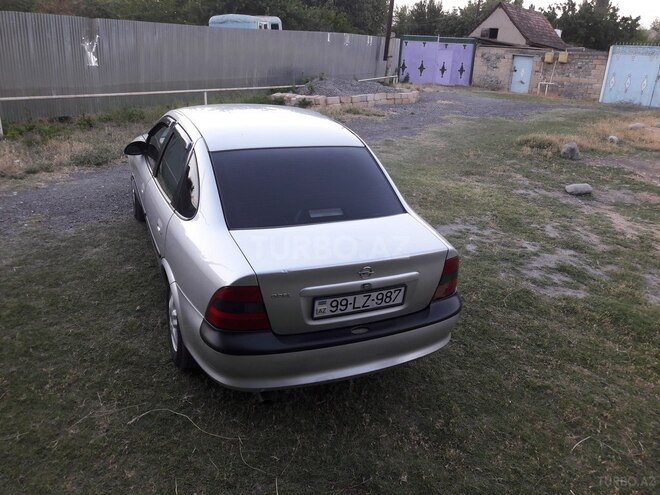 Opel Vectra 1998, 324,000 km - 2.0 л - Göyçay