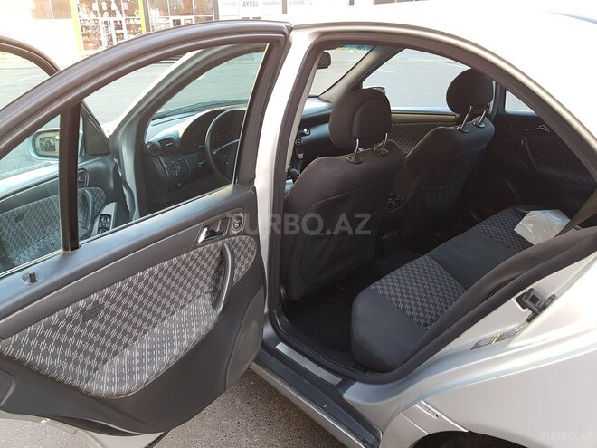 Mercedes C 200 2004, 172,000 km - 1.8 l - Bakı