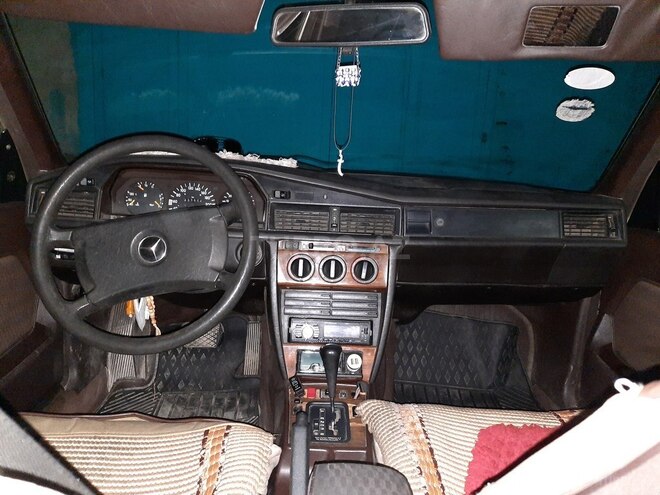 Mercedes 190 1991, 250,000 km - 2.6 l - Bakı