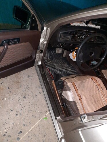Mercedes 190 1991, 250,000 km - 2.6 l - Bakı