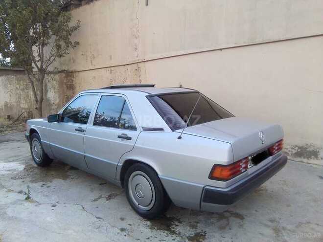 Mercedes 190 1992, 197,000 km - 1.8 л - Bakı