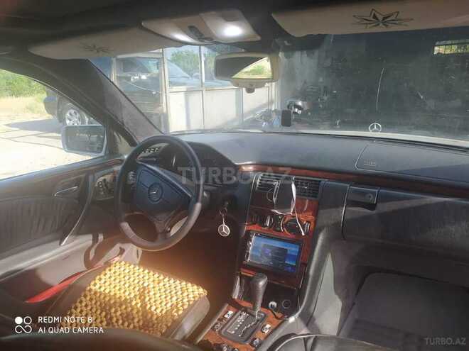 Mercedes E 230 1996, 289,000 km - 2.3 л - Bərdə