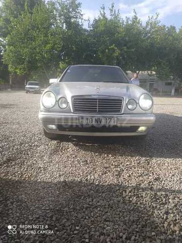 Mercedes E 230 1996, 289,000 km - 2.3 л - Bərdə