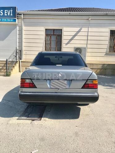 Mercedes E 230 1992, 271,000 km - 2.3 l - Bakı