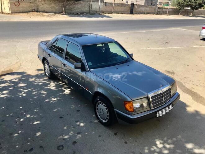 Mercedes E 230 1992, 271,000 km - 2.3 l - Bakı