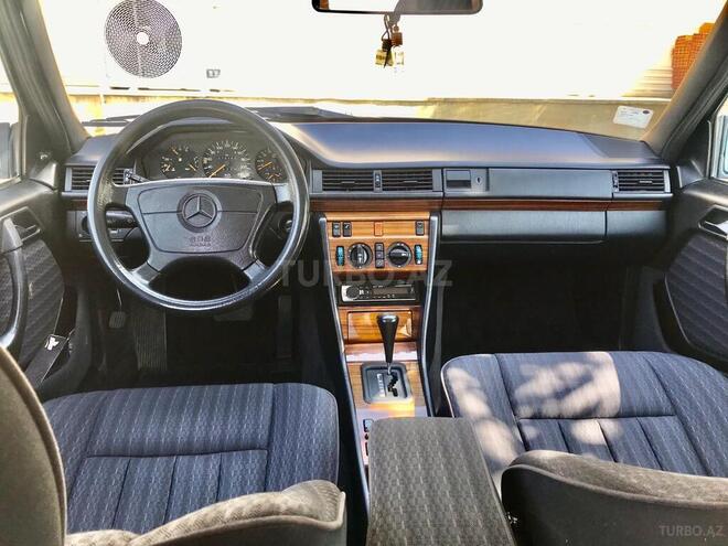 Mercedes E 230 1992, 271,000 km - 2.3 l - Bakı