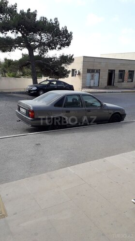 Opel Vectra 1991, 280,000 km - 2.0 l - Bakı