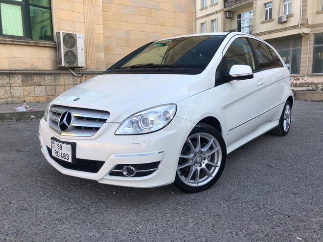 Mercedes B 180 2009, 106,380 km - 1.7 л - Bakı