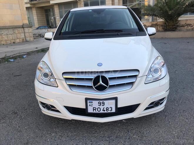 Mercedes B 180 2009, 106,380 km - 1.7 л - Bakı