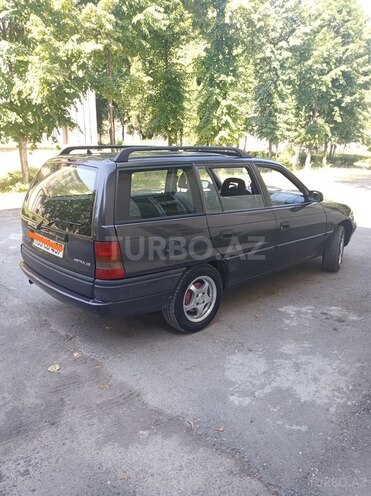 Opel Astra 1996, 218,000 km - 1.6 l - Şəki