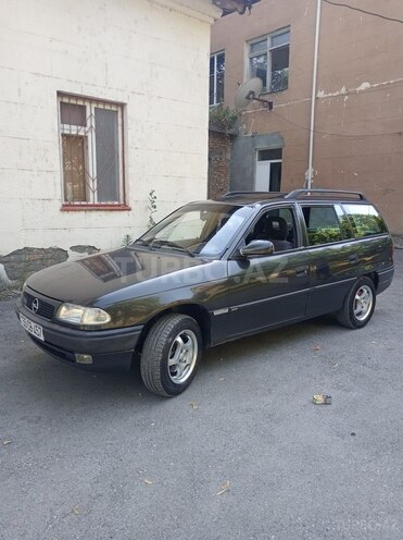 Opel Astra 1996, 218,000 km - 1.6 l - Şəki