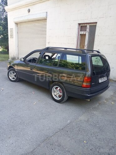 Opel Astra 1996, 218,000 km - 1.6 l - Şəki