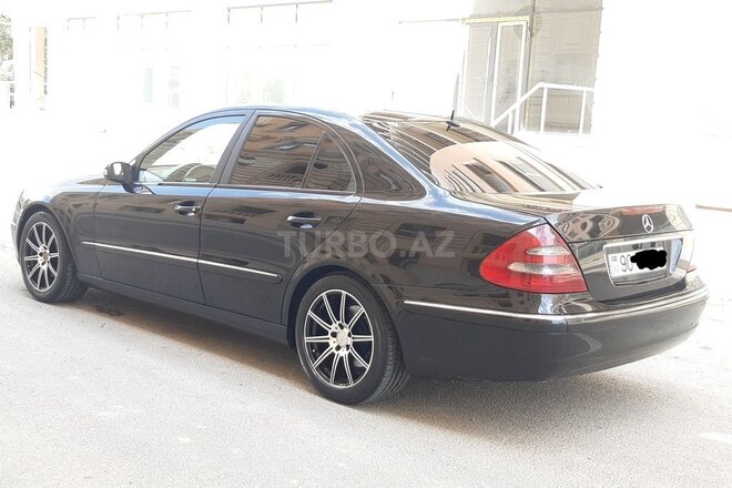 Mercedes E 220 2004, 376,500 km - 2.2 l - Bakı