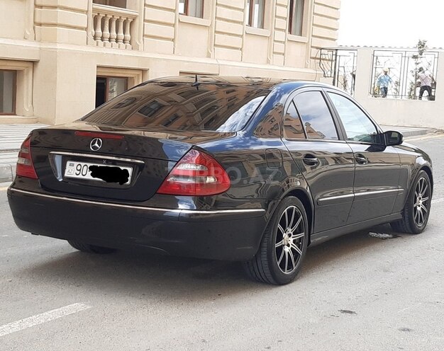 Mercedes E 220 2004, 376,500 km - 2.2 l - Bakı