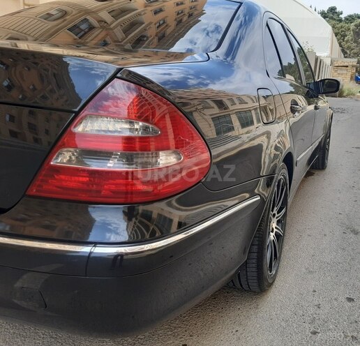 Mercedes E 220 2004, 376,500 km - 2.2 l - Bakı