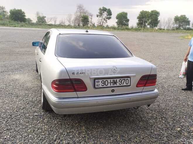Mercedes E 240 1997, 20,000 km - 2.6 l - Salyan