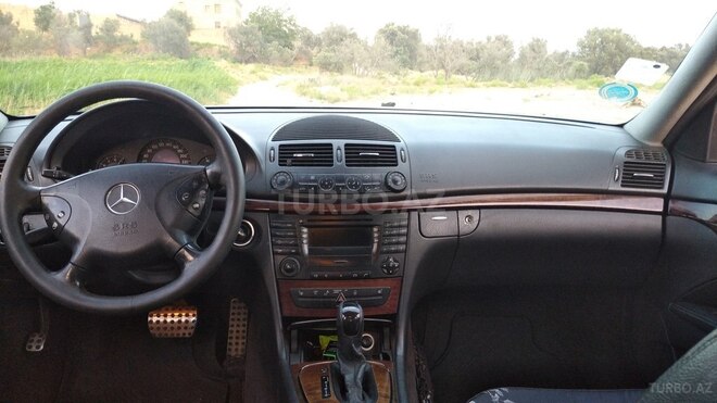 Mercedes E 270 2002, 327,000 km - 2.7 l - Bakı