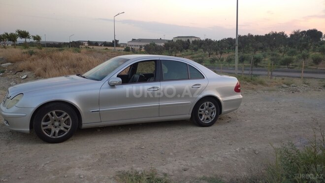 Mercedes E 270 2002, 327,000 km - 2.7 l - Bakı