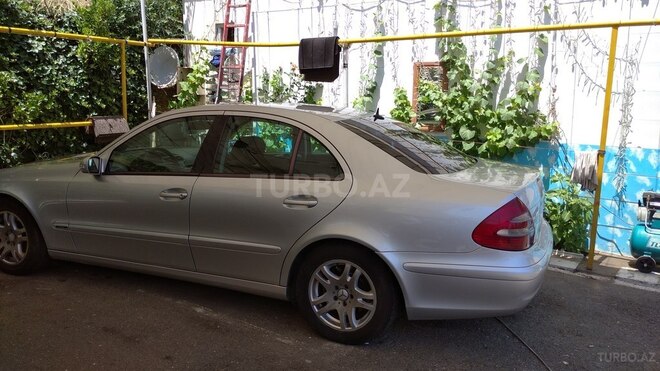 Mercedes E 270 2002, 327,000 km - 2.7 l - Bakı