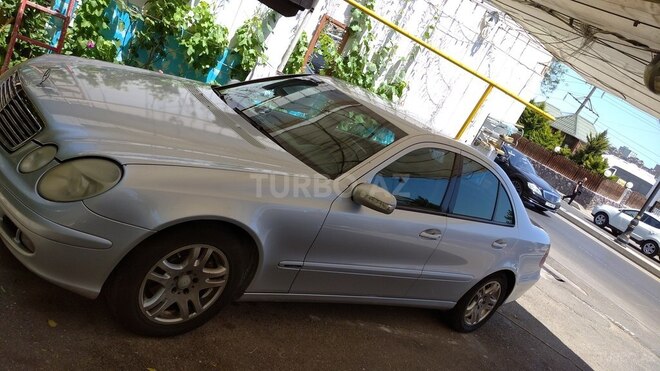 Mercedes E 270 2002, 327,000 km - 2.7 l - Bakı