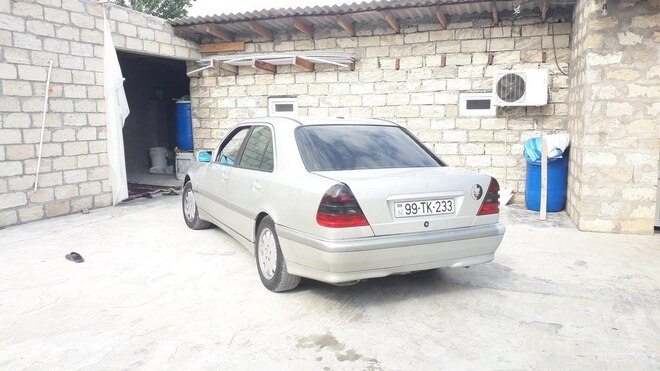 Mercedes C 220 2000, 380,000 km - 2.2 l - Bakı