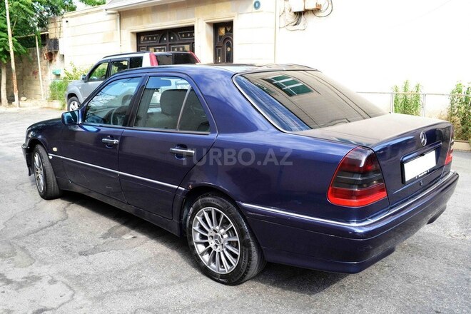 Mercedes C 220 2000, 383,779 km - 2.2 l - Bakı