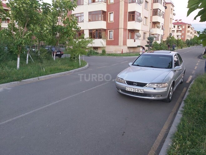 Opel Vectra 2000, 250,000 km - 2.0 l - Qazax