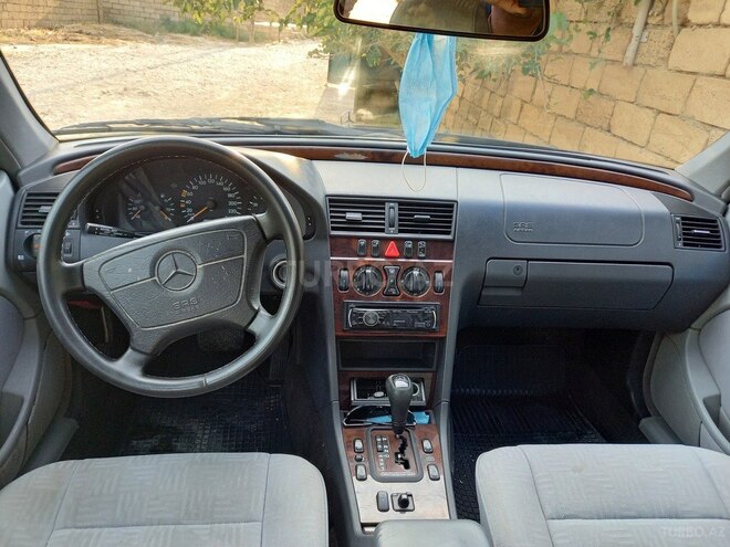 Mercedes C 180 1999, 214,000 km - 1.8 l - Bakı