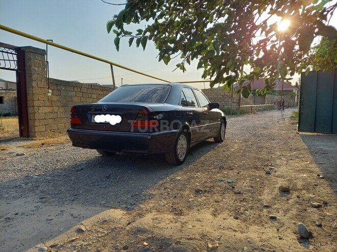 Mercedes C 180 1999, 214,000 km - 1.8 l - Bakı