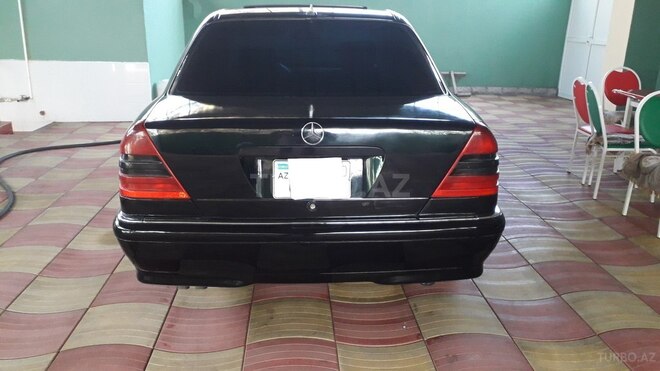 Mercedes C 230 1999, 220,050 km - 2.3 л - Tovuz