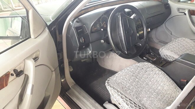 Mercedes C 230 1999, 220,050 km - 2.3 л - Tovuz