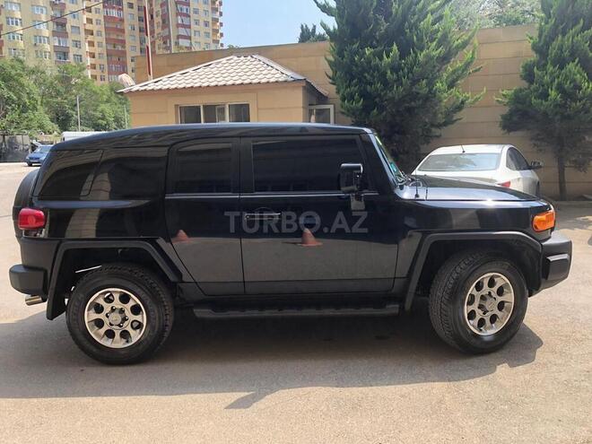 Toyota FJ Cruiser 2012, 70,000 km - 4.0 l - Bakı