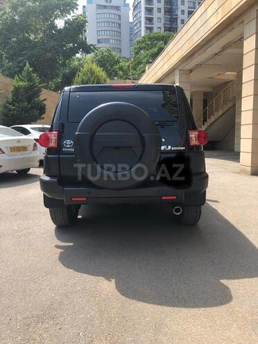 Toyota FJ Cruiser 2012, 70,000 km - 4.0 l - Bakı