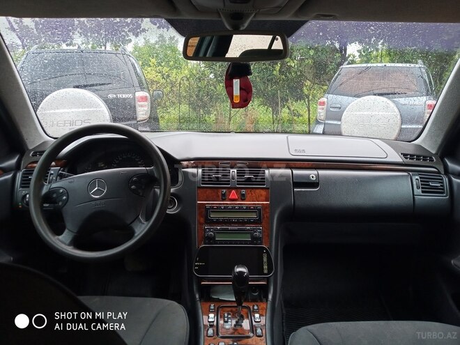 Mercedes E 220 2002, 580,000 km - 2.2 l - Bərdə