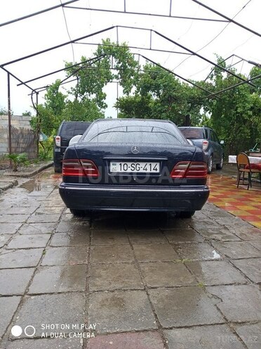Mercedes E 220 2002, 580,000 km - 2.2 l - Bərdə