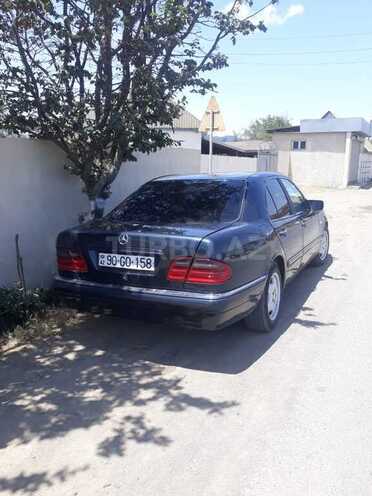 Mercedes E 230 1995, 258,000 km - 2.3 l - Lənkəran