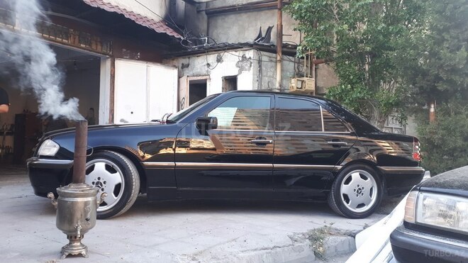Mercedes C 230 1999, 325,705 km - 2.3 l - Bakı