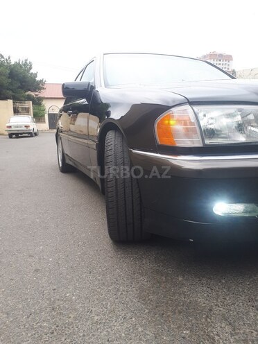 Mercedes C 230 1999, 325,705 km - 2.3 l - Bakı