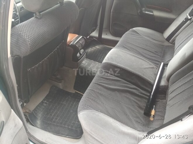 Opel Omega 1995, 325,000 km - 2.0 l - Qusar