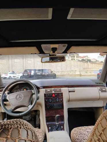 Mercedes E 230 1997, 380,000 km - 2.3 l - Bakı
