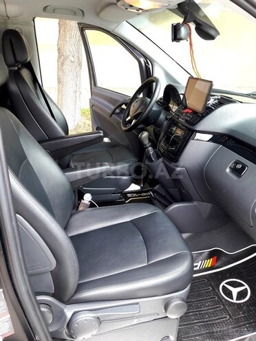 Mercedes V 220 2011, 295,000 km - 2.2 l - Bakı