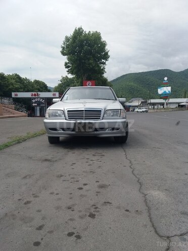 Mercedes C 230 1999, 264,100 km - 2.3 л - Qax